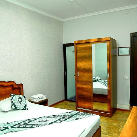 Hotel Mir Адрес Abu Ali Ibn Sino 4A 부하라 외부 사진