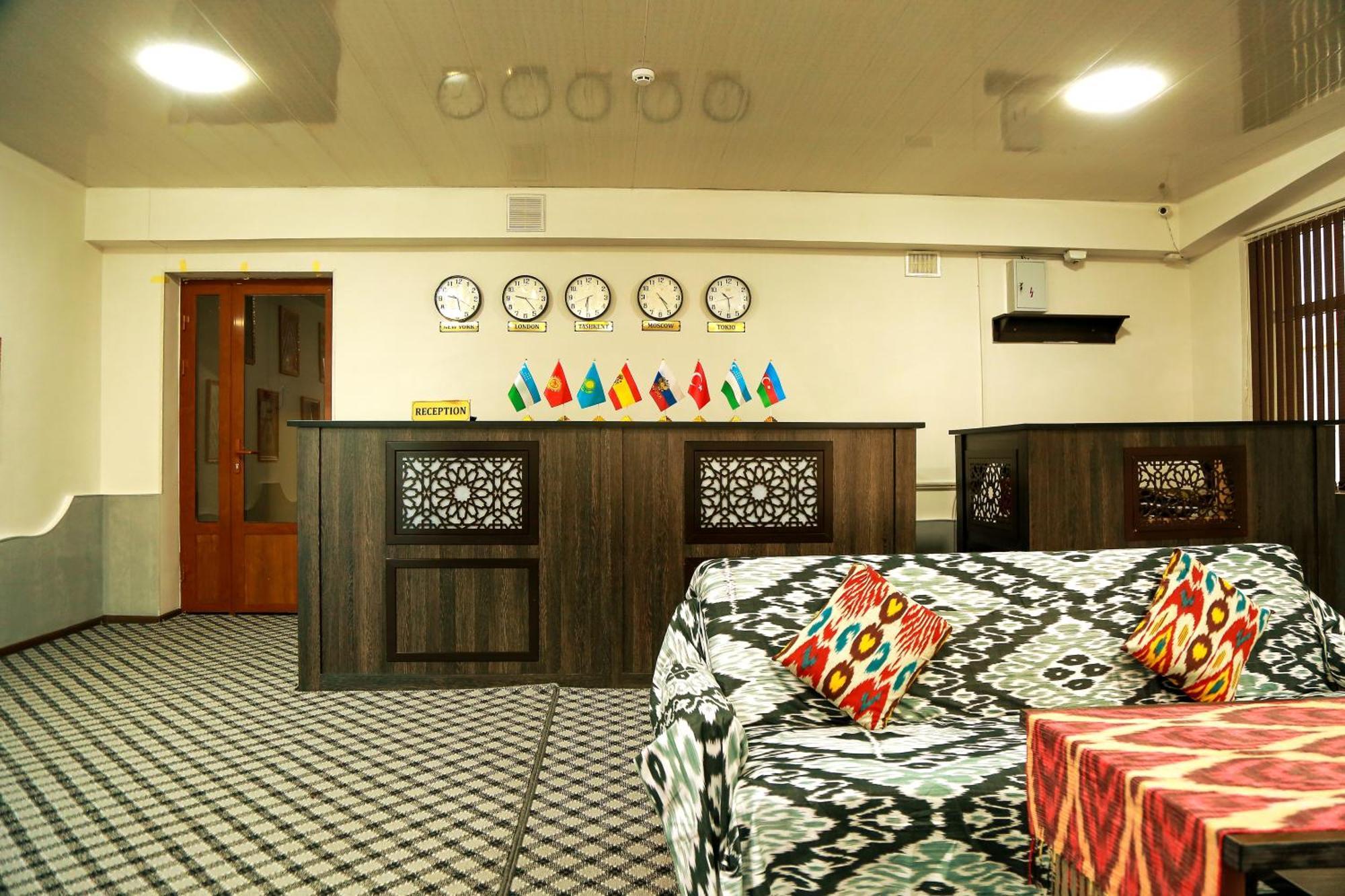 Hotel Mir Адрес Abu Ali Ibn Sino 4A 부하라 외부 사진
